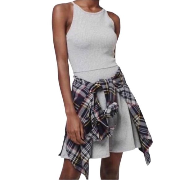 Topshop Dresses & Skirts - Topshop gray ribbed skater dress size 10